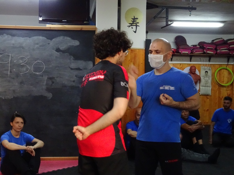 Kung Fu Academy di Sifu Mezzone Arti Marziali e palestra di Sport da Combattimento Wing Chun Weng Chun Tjun Tai Chi Taijiquan Qigong Sanda Difesa Personale (163)